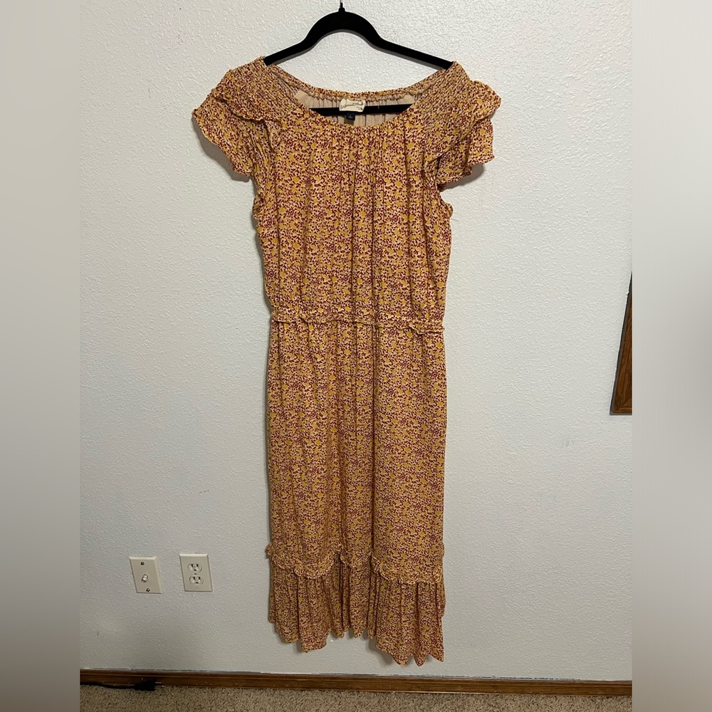 Universal Threads midi dress. Yellow and rust floral print.
